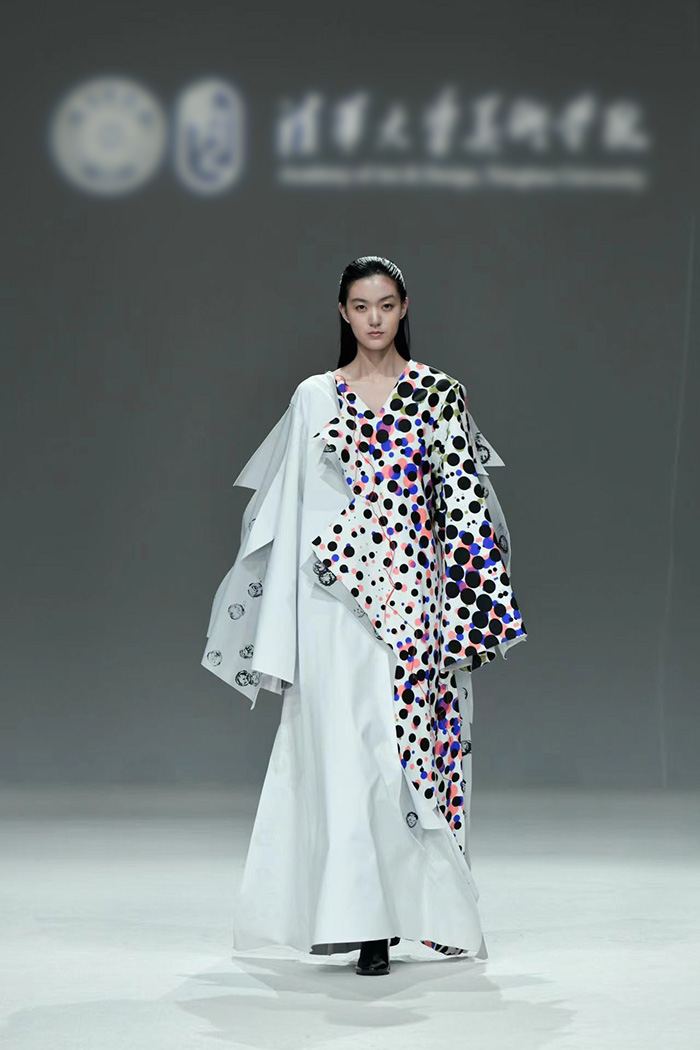 清华美院2023届服装与服饰设计专业毕业设计作品发布会举办