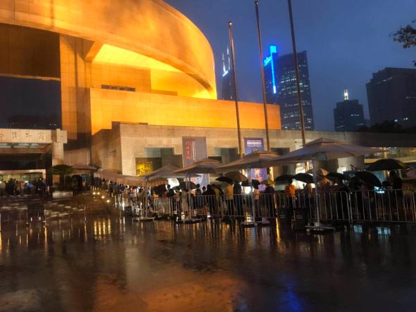 艺术的“上海时间” | 美术展览“网红化”只是局部现象